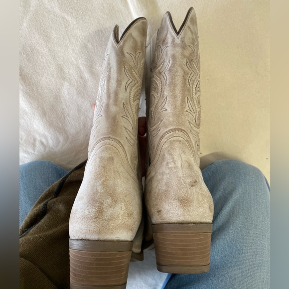 Sterling River Boots Chic Tan Crème Coated Western Style Casual Cowboy Boots W12 - Picture 13 of 14